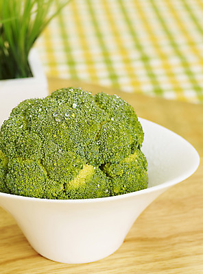 포토 JPG 스튜디오촬영 식물 그릇 화분 컬러 채소 식재료 실내 근접촬영 사람없음 아웃포커스 세로 초록색 물방울 풀 브로콜리 컬러푸드 국내포토 식기 뷰포인트 촬영기법 내부 파일형식