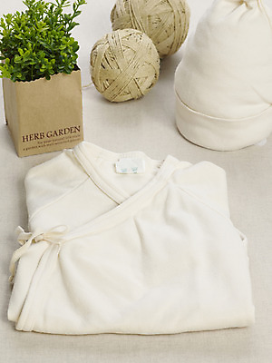 포토 JPG 스튜디오촬영 식물 모자 옷 화분 화초 실내 사람없음 세로 아기용품 끈 풀 유아복 노끈 배냇저고리 신생아옷 국내포토 잡화 줄 내부 오브젝트 파일형식