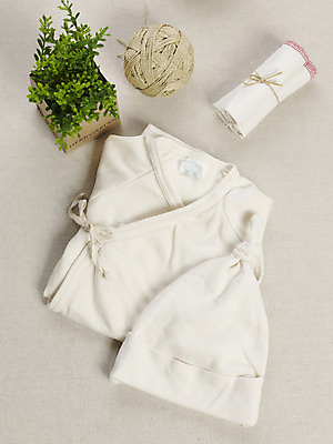 포토 JPG 스튜디오촬영 식물 모자 옷 화분 화초 실내 사람없음 세로 아기용품 끈 풀 기저귀 유아복 노끈 배냇저고리 신생아옷 국내포토 잡화 줄 내부 오브젝트 파일형식