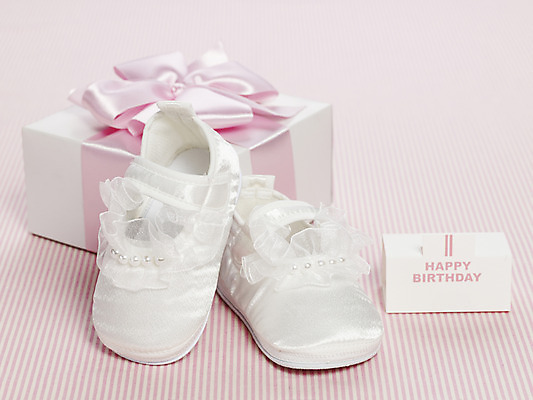 포토 JPG 스튜디오촬영 잡화 옷 리본 신발 문구용품 실내 선물 사람없음 장식 가로 선물상자 상자 아기용품 아기신발 축하카드 국내포토 카드프레임 카드_감사 프레임 내부 오브젝트 파일형식