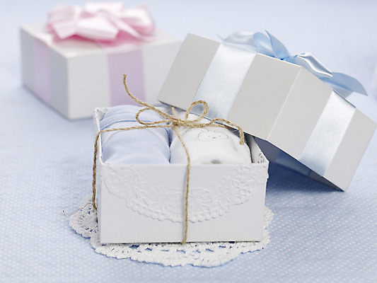 포토 JPG 스튜디오촬영 옷 실내 선물 사람없음 가로 선물상자 상자 아기용품 끈 오브젝트 유아복 노끈 국내포토 레이스천 줄 내부 직물 파일형식