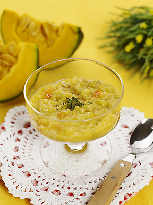 포토 JPG 스튜디오촬영 식물 그릇 화초 음식 호박 잔 실내 사람없음 아웃포커스 세로 숟가락 아기용품 풀 사발 이유식 단호박 믹싱볼 국내포토 레이스천 식기 채소 촬영기법 수저 내부 직물 사기그릇 오브젝트 파일형식