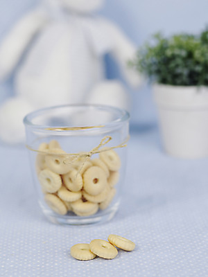 포토 JPG 스튜디오촬영 식물 화분 화초 음식 잔 실내 사람없음 아웃포커스 컵 세로 쿠키 과자 아기용품 끈 풀 노끈 이유식 이유식과자 국내포토 식기 줄 디저트 촬영기법 내부 오브젝트 파일형식