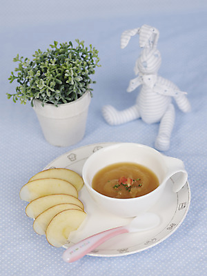 포토 JPG 스튜디오촬영 식물 그릇 접시 화분 화초 음식 인형 실내 사람없음 세로 숟가락 아기용품 풀 사과 커피잔 토끼인형 이유식 국내포토 식기 커피 과일 잔 수저 내부 토끼 오브젝트 파일형식