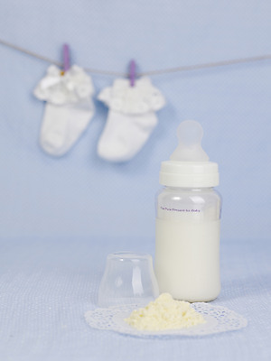 포토 JPG 스튜디오촬영 생활용품 양말 실내 집게 사람없음 아웃포커스 세로 아기용품 우유 뚜껑 끈 젖병 가루 받침대 분유 국내포토 유제품 촬영기법 내부 오브젝트 파일형식