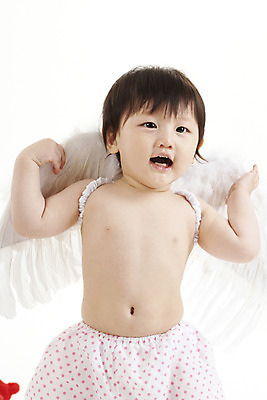 포토 JPG 스튜디오촬영 여자 딸 날개 천사 실내 한명 서기 사람 동양인 상반신 세로 한국인 아기 여자만 여자한명만 아기만 여자아기만 여자아기한명만 국내포토 1 가족 모션 인종 내부 파일형식