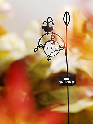 포토 JPG 스튜디오촬영 계절 시계 생활용품 자연 실내 사람없음 아웃포커스 모형 가을풍경 가을 표지판 오브젝트 철사 와이어 와이어공예 국내포토 알림판 촬영기법 풍경 내부 공예 생태계 파일형식 가을_계절