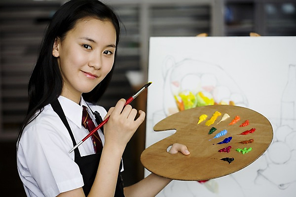 포토 JPG 학생 여학생 여자 교육 교복 학교 청소년 고등학생 수업 실내 고등학교 미술 한명 미소 웃음 사람 동양인 손짓 상반신 10대 스쿨라이프 앞치마 물감 그림물감 한국인 붓 색칠 그리기 팔레트 사물함 이젤 그림 캔버스 도화지 미술교육 채색 미술실 정물화 여자만 여자한명만 십대만 십대여자만 십대여자한명만 국내포토 1 라이프스타일 옷 종이 모션 문화예술 표정 인종 내부 미술도구 파일형식