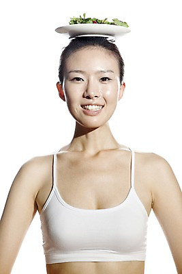 포토 JPG 그릇 접시 여자 음식 몸매관리 다이어트 채소 실내 건강 한명 미소 웃음 사람 동양인 상반신 20대 성인 운동복 뷰티 샐러드 한국인 몸매 다이어트음식 여자만 여자한명만 성인여자만 청년만 청년여자만 성인한명만 청년여자한명만 성인여자한명만 성인만 국내포토 1 식기 옷 표정 인종 청년 내부 파일형식