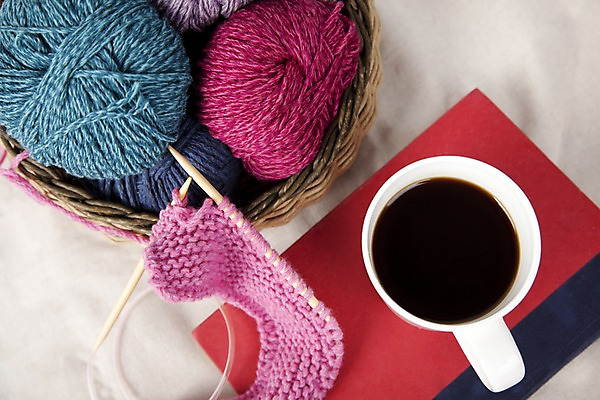 포토 JPG 스튜디오촬영 계절 커피 음료 음식 겨울 자연 실내 사람없음 책 하이앵글 바구니 머그컵 바늘 뜨개질 털실 오브젝트 손뜨게 국내포토 뷰포인트 취미 내부 컵 도구 실 생태계 파일형식