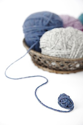 포토 JPG 스튜디오촬영 계절 백그라운드 겨울 자연 실내 사람없음 아웃포커스 바구니 공백 털실 오브젝트 뭉치 국내포토 촬영기법 내부 실 생태계 파일형식