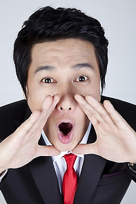 포토 JPG 스튜디오촬영 직업 라이프스타일 손 남자 포즈 와이셔츠 비즈니스 입모양 넥타이 한명 사람 동양인 정장 손짓 근접촬영 상반신 20대 성인 라이프 비즈니스라이프 외침 한국인 직장인 사무원 비즈니스맨 알림 남자만 남자한명만 성인남자만 청년만 청년남자만 청년남자한명만 성인한명만 성인남자한명만 성인만 국내포토 모양 1 잡화 옷 뷰포인트 셔츠 모션 실내 인종 청년 생활 신체부위 소리 입 파일형식