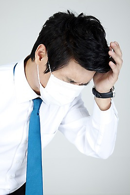 포토 JPG 스튜디오촬영 직업 라이프스타일 남자 포즈 와이셔츠 비즈니스 의학 넥타이 표정 마스크 한명 사람 동양인 정장 손짓 상반신 20대 성인 라이프 비즈니스라이프 고통 한국인 직장인 사무원 비즈니스맨 뜨거움 열 찡그림 질병 감기 두통 몸살 남자만 남자한명만 성인남자만 청년만 청년남자만 청년남자한명만 성인한명만 성인남자한명만 성인만 코로나바이러스 국내포토 1 잡화 옷 감정 셔츠 모션 실내 인종 청년 생활 바이러스 파일형식