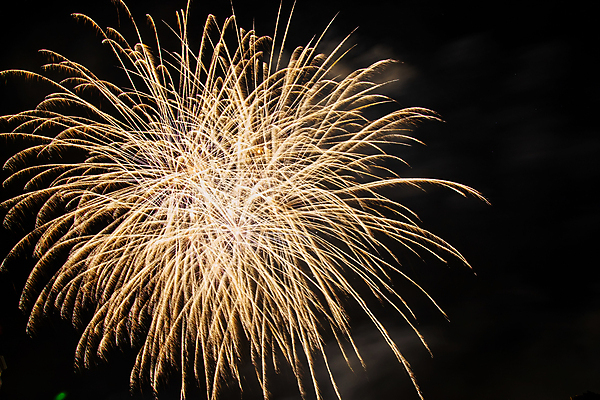 포토 JPG 해외이미지 행복 백그라운드 크리스마스 손가락 하늘 불 추상 휴가 새로움 기념 폭죽 이벤트 사람없음 빨간색 빛 컬러풀 파티 검은색 축제 어둠 자유 로켓 축하 4 야간 큼 폭발 연도 경례 마법 7월 광 독립 해외202008 해외포토 자연요소 손 기념일 감정 컬러 컨셉 무늬 숫자 인사 날짜 크기 파일형식