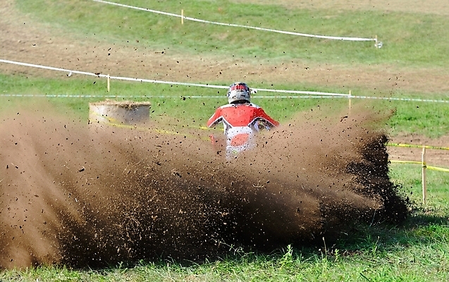 포토 JPG 해외이미지 스포츠 포즈 사람없음 야외 자전거 경쟁 운전 오토바이 스페인 승차 먼지 지역 라이더 레이서 비포장도로 해외202008 해외포토 레이스천 유럽 도로 컨셉 모션 바이크 직물 파일형식
