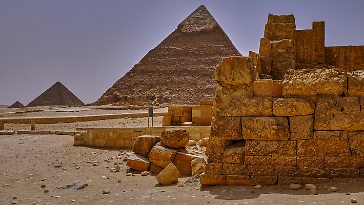 포토 JPG 해외이미지 함께함 피라미드 복잡 해외202008 해외포토 건축물 컨셉 랜드마크 파일형식