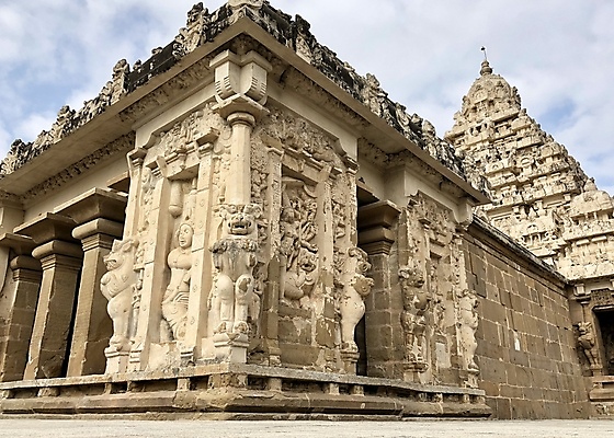 포토 JPG 해외이미지 1 조각 사찰 사암 힌두교 스타일 많음 해외202008 해외포토 종교 컨셉 종교건축 돌_바위 파일형식