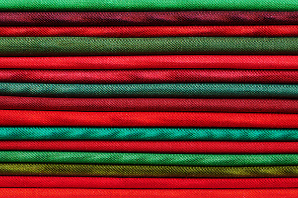 포토 JPG 해외이미지 선 백그라운드 크리스마스 패턴 새해 취미 사람없음 장식 세트 컬러풀 쌓기 축하 직물 면 바느질 천 질감 흙더미 내추럴 퀼트 핸드메이드 해외202008 해외포토 기념일 컬러 컨셉 무늬 모션 흙 파일형식 더미