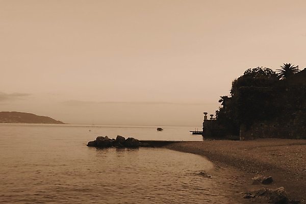 포토 JPG 해외이미지 나무 유럽 호수 여행 자연 하늘 휴가 산 파노라마 풍경 사람없음 야외 물 여름 컬러풀 맑음 이탈리아 장면 암초 해외202008 해외포토 자연요소 식물 계절 나라 컬러 날씨 촬영기법 생태계 파일형식