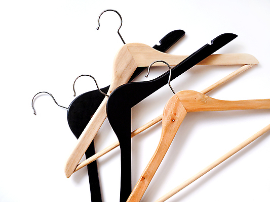 포토 JPG 해외이미지 무료이미지 디자인 드레스 옷 가구 백그라운드 컨셉 셔츠 패턴 가정 날씨 새로움 주택 사람없음 내부 목재 가로 갈색 유행 세일 상점 검은색 공백 재킷 장비 코트 수확 흰색 직물 장롱 고리 옷걸이 플라스틱 오브젝트 고립 신발장 해외202008 해외202105 해외포토 나무 컬러 생활용품 상의 무늬 농업 재료 재질 건물 외투 파일형식 무료콘텐츠