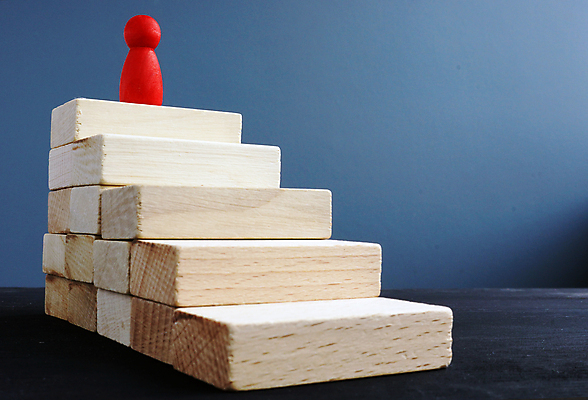 포토 JPG 해외이미지 직업 여자 컨셉 비즈니스 사다리 성공 아이디어 사람없음 금융 계단 성장 자신감 목표 대표 리더 기회 상승 오르기 승진 단계 진행 개발 골 방법 패기 프로젝트 해외202008 해외포토 감정 모션 사람 경제 도구 파일형식