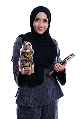 포토 JPG 해외이미지 여자 분홍색 백그라운드 돈 비즈니스 유리 미래 한명 금융 경제 동전 성장 항아리 절약 재산 계획 이슬람교 외화 투자 상업 가치 회계 말레이시아 대출 고립 수입 예산 자금 페니 해외202008 해외포토 1 아시아 종교 컬러 컨셉 재질 사람 도자기 파일형식