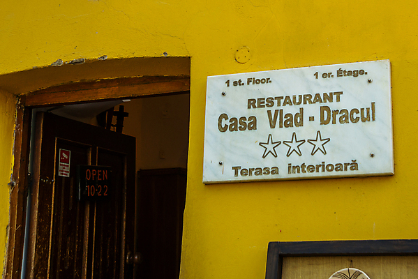 포토 JPG 해외이미지 남자 유럽 주택 창조 8월 카운트 세계보건기구 해외202008 해외포토 나라 사람 건물 날짜 파일형식