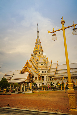 포토 JPG 해외이미지 탑 사찰 황금 일반 해외202008 해외포토 건축물 종교건축 파일형식