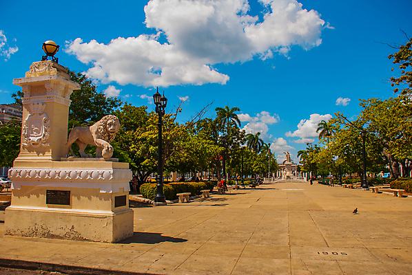 포토 JPG 해외이미지 조각 바위 흰색 정사각형 해외202008 해외포토 도형 컬러 돌_바위 파일형식