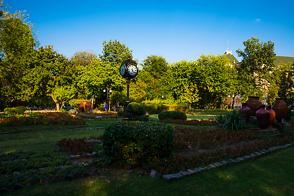 포토 JPG 해외이미지 공원 조각 함께함 냄비 서식 A 8월 해외202008 해외포토 알파벳 공공시설 컨셉 날짜 솥 파일형식