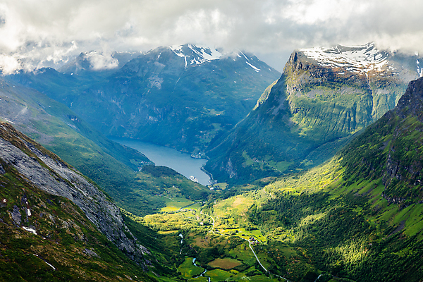 포토 JPG 해외이미지 함께함 초록색 계곡 해외202008 해외포토 컬러 컨셉 파일형식