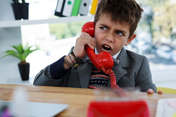 포토 JPG 해외이미지 남자 어린이라이프 어린이 비즈니스 대화 한명 들기 소년 상반신 아웃포커스 사무실 분노 비즈니스맨 소프트포커스 수화기 통화 직업체험 경영 역할놀이 소년한명만 해외202008 해외포토 1 라이프스타일 감정 모션 놀이 촬영기법 말하기 사람 직장인 체험학습 전화기 남자한명만 소년만 파일형식