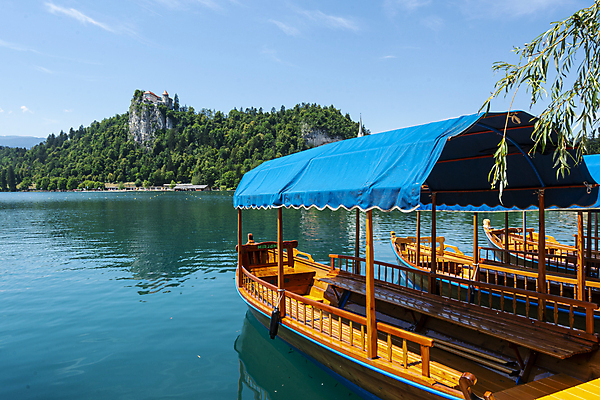 포토 JPG 해외이미지 호수 백그라운드 함께함 보트 해외202008 해외포토 컨셉 배_교통 파일형식