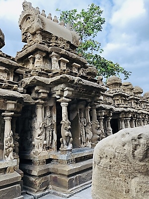 포토 JPG 해외이미지 1 조각 사찰 사암 힌두교 스타일 많음 해외202008 해외포토 종교 컨셉 종교건축 돌_바위 파일형식