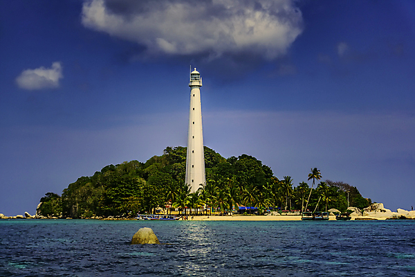 포토 JPG 해외이미지 섬 등대 함께함 흰색 해외202008 해외포토 컬러 컨셉 파일형식