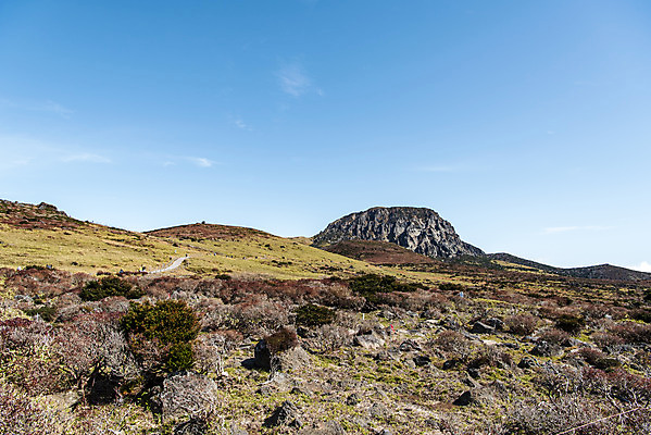 포토 JPG 주간 구름 여행 자연 하늘 한국 풍경 사람없음 야외 관광지 제주도 가을 등산로 한라산 국내여행 백록담 제주도여행 영실탐방로 국내포토 자연요소 계절 아시아 호수 산 등산 생태계 파일형식 탐방로