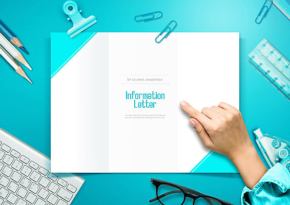 PSD 편집이미지 손 종이 안경 백그라운드 색연필 프레임 자 집게 신체부위 파란색 키보드 표지판 클립 카피스페이스 이미지편집 잡화 컬러 문구용품 학용품 알림판 사람 공백 파일형식