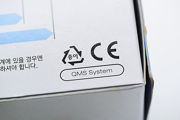 포토 JPG 스튜디오촬영 종이 실내 근접촬영 사람없음 재활용 쓰레기 종이상자 분리수거 자원 회복 재활용표시 국내포토 뷰포인트 컨셉 표시 내부 상자 친환경 파일형식