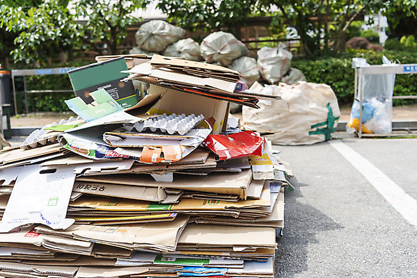 포토 JPG 주간 종이 사람없음 야외 재활용 쓰레기 분리수거 자원 회복 분리수거장 국내포토 자연요소 컨셉 친환경 쓰레기장 파일형식