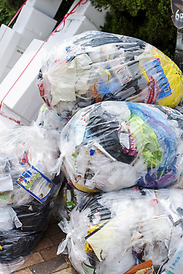 포토 JPG 주간 사람없음 야외 쌓기 재활용 쓰레기 분리수거 자원 비닐 쓰레기봉투 회복 분리수거장 국내포토 자연요소 컨셉 모션 재질 봉투 친환경 쓰레기장 파일형식