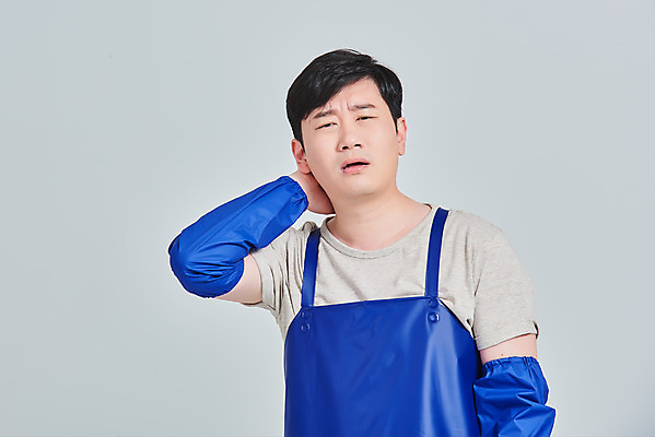 포토 JPG 스튜디오촬영 남자 비즈니스 회색배경 실내 한명 서기 상반신 성인 앞모습 30대 앞치마 고통 한국인 시장 상인 사회이슈 서비스 자영업 장사 매출 성인남자한명만 소상공인 국내포토 직업 1 감정 뷰포인트 백그라운드 컨셉 모션 사람 동양인 내부 장년 경제 회색 상업 남자한명만 성인남자만 파일형식