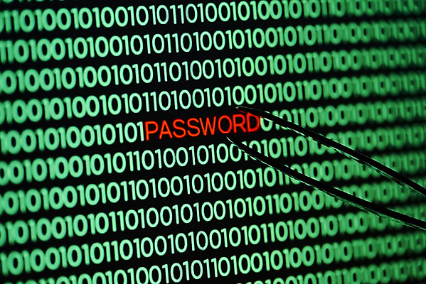 포토 JPG 스튜디오촬영 인터넷 비즈니스 실내 근접촬영 사람없음 금융 노트북 전자제품 컴퓨터 정보 암호 사이버 온라인 해킹 해커 불법 사이버범죄 정보보호 국내포토 뷰포인트 내부 경제 범죄 보호 파일형식