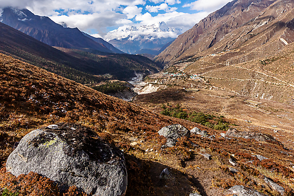 포토 JPG 해외이미지 스포츠 여행 불교 가이드 자연 하늘 휴가 산 국립공원 풍경 사람없음 야외 여행객 산책 등산 트래킹 하이킹 도전 기도 깃발 정상 네팔 방법 산악가 절정 하이커 히말라야 자극 해외202009 해외포토 직업 공원 아시아 종교 레저 휴식 사람 생태계 파일형식 산맥