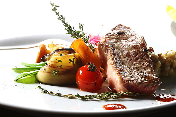 포토 JPG 해외이미지 음식 백그라운드 다이어트 토마토 채소 건강 육류 돼지고기 스테이크 요리 비프스테이크 사람없음 가로 와인 식사 저녁식사 샐러드 소고기 튀김 햄버거 흰색 날짜 그릴 상추 바비큐 굽기 허브 향신료 아스파라거스 단백질 맛있는 해외202009 해외포토 레이스천 식물 컬러 식재료 주방용품 주류 패스트푸드 서양음식 직물 구이 영양소 향미료 파일형식