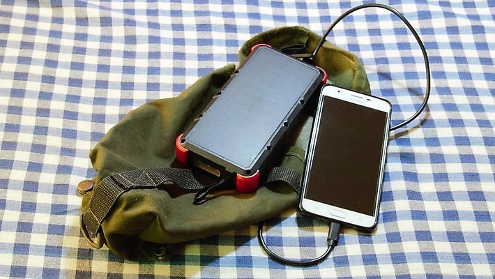 포토 JPG 해외이미지 여행 통신 모바일 세포 사람없음 야외 전자제품 빛 스마트폰 핸드폰 태양 환경 디지털 힘 재활용 에너지 판넬 네트워크 플러그 휴대용 전화기 스마트 에코 전자 철사 자원 세대 충전 유지 무료 베터리 요금 원정 충전기 공급 셀룰러 해외202009 해외포토 자연요소 컨셉 스마트기기 기계 오브젝트 친환경 파일형식