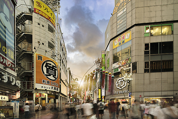 포토 JPG 해외이미지 십자가 비즈니스 건축양식 사람 사람없음 건물 여름 사무실 금속 일본 황혼 일몰 보행자 도쿄 사인 건너기 해외202009 해외포토 건축물 계절 건축 아시아 모션 재질 노을 파일형식