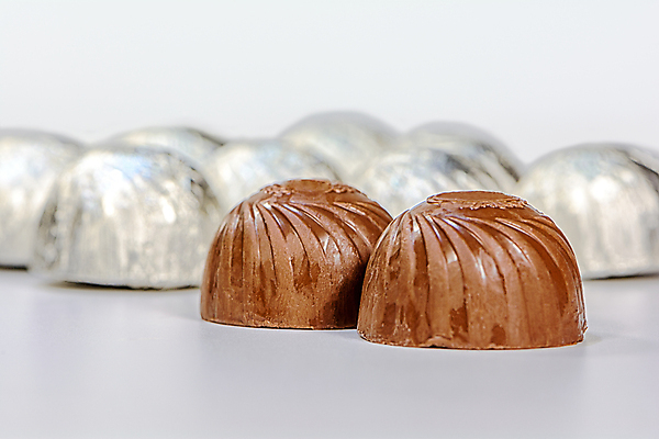 포토 JPG 해외이미지 무료이미지 전통 접시 음식 백그라운드 포장 표면 휴가 디저트 건강 사탕 요리 사람없음 컬러풀 갈색 환경 초콜릿 식사 저녁식사 흰색 축하 신선 원형 달콤 맛 아침식사 크림 유기농 질감 장면 내추럴 점심식사 채식주의자 핸드메이드 캐러멜 맛있는 해외202009 해외202105 해외포토 도형 식기 웰빙 컬러 컨셉 채식 파일형식