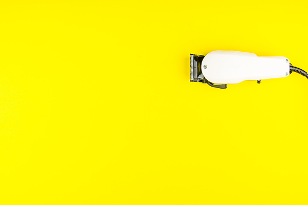 포토 JPG 해외이미지 직업 헤어스타일 디자인 여자 백그라운드 수염 기술 사람없음 빛 노란색 유행 상점 금속 장비 흰색 잡기 머리빗 우아함 은색 미용사 이발 자르기 연습 오브젝트 날카로움 손질 몸단장 고립 돌봄 스타일리스트 이발사 철강 커터 스타일 해외202009 해외포토 컬러 컨셉 모션 재질 사람 미용용품 파일형식