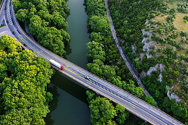 포토 JPG 해외이미지 나무 공원 도로 교통수단 여행 교통시설 자동차 자연 산 안테나 풍경 사람없음 초록색 물 강 환경 계곡 놀람 회색 바위 고속도로 황무지 보호 숲 그리스 속도 지역 공학 통과 남쪽 산악지대 방법 전국 콘크리트 해외202009 해외포토 자연요소 식물 공공시설 교육 감정 유럽 길 육상교통 컬러 교통 컨셉 통신 표정 돌_바위 방향 시설 생태계 파일형식
