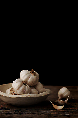 포토 JPG 해외이미지 식물 무료이미지 잡화 음식 조각 백그라운드 잎 농업 다이어트 채소 재료 전구 부분 건조 건강 마늘 요리 사람없음 초록색 갈색 검은색 어둠 침묵 수확 흰색 신선 양념 조미료 그룹 맛 먹기 허브 오브젝트 유기농 매움 복고 날것 향기 향료 향 레시피 후추 비타민 내추럴 구성 숙성 해외202009 해외202105 해외포토 웰빙 산업 컬러 컨셉 모션 소리 향신료 냄새 영양소 향미료 파일형식 무료콘텐츠